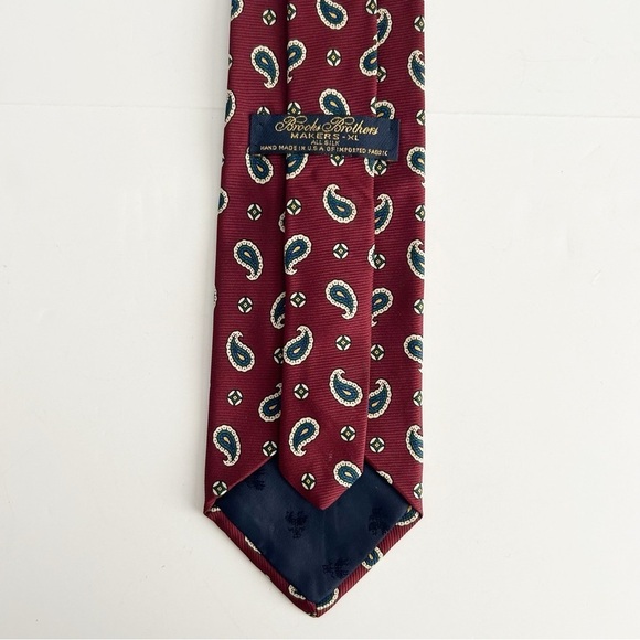 Brooks Brothers Paisley Tie - Picture 2 of 5